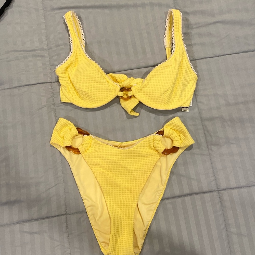 Dippin’ Daisy’s Jaime top & Taya bottom